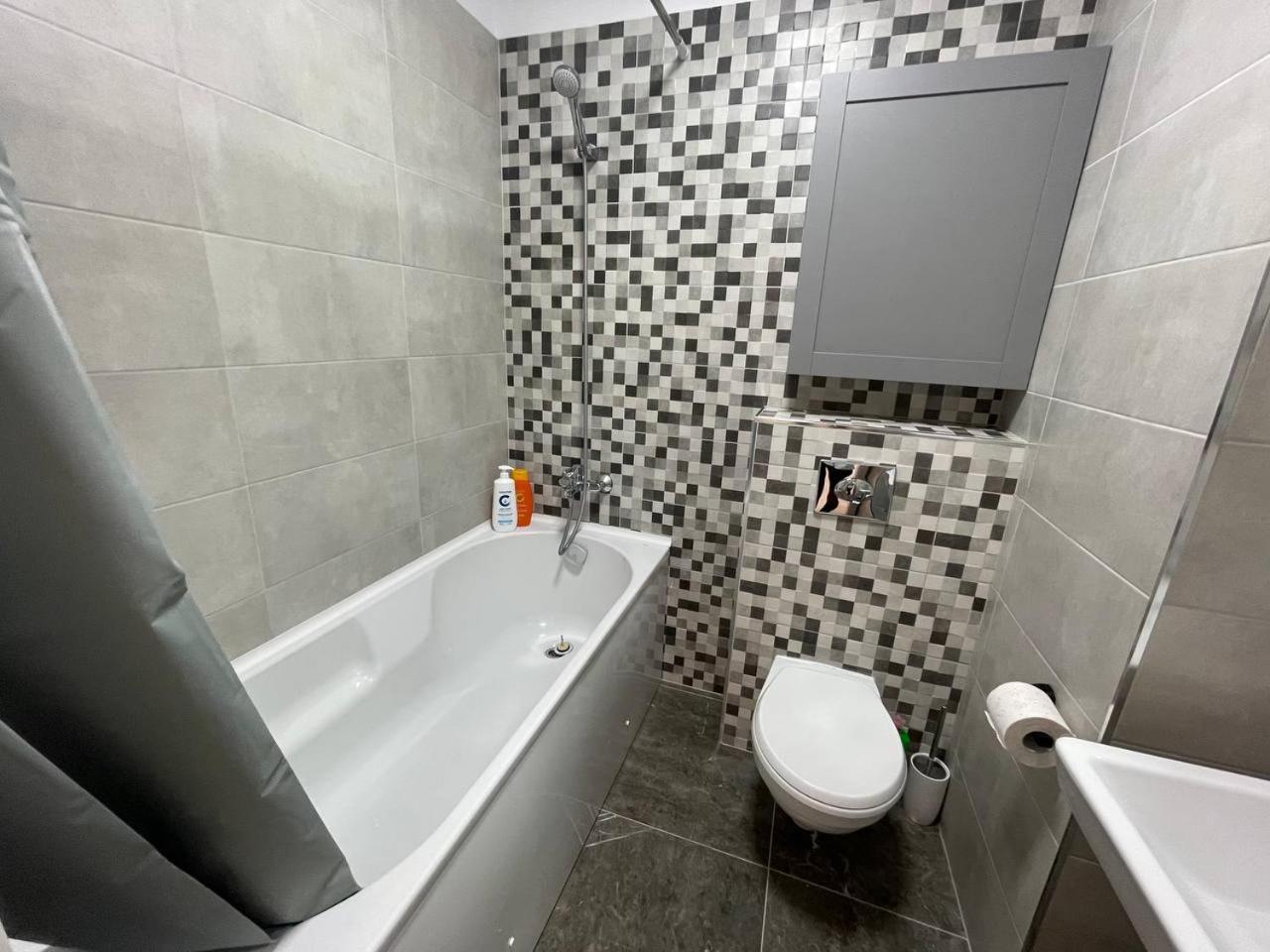 Moghioros C3 Apartment *