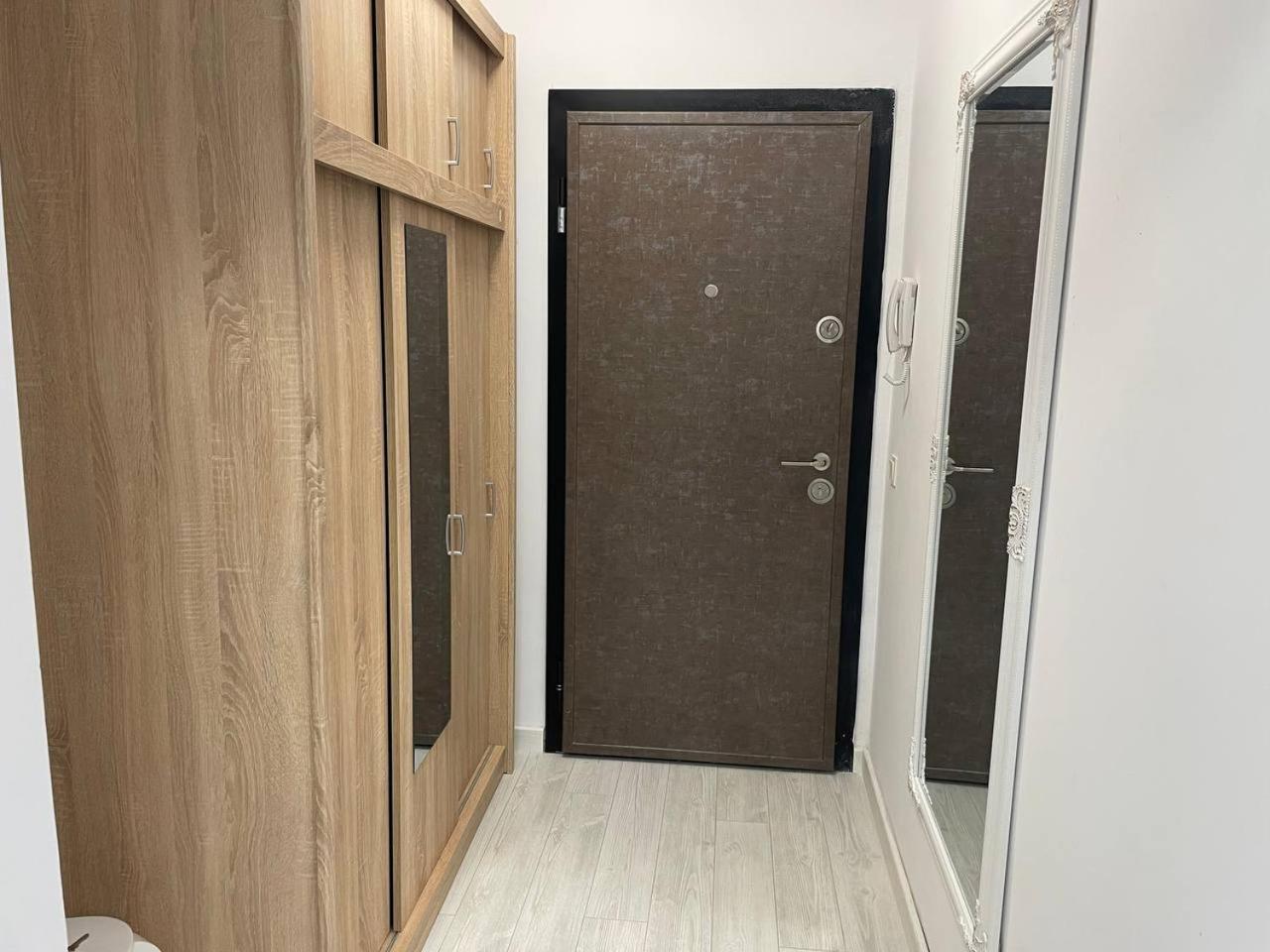 Moghioros C3 Apartment